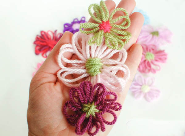 Yarn flowers