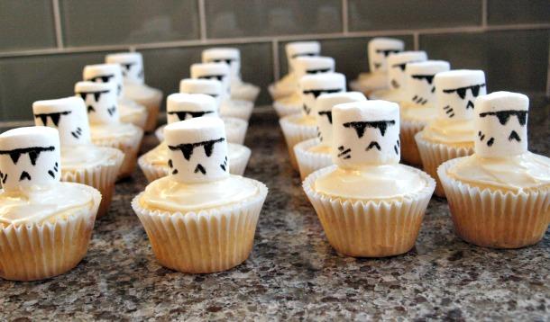 Storm Trooper cupcakes