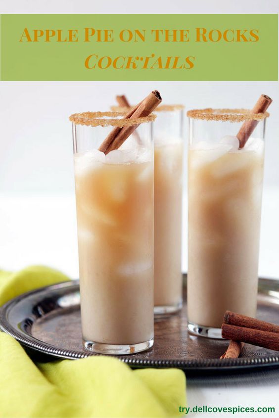 Thanksgiving cocktail recipe for apple pie cocktail