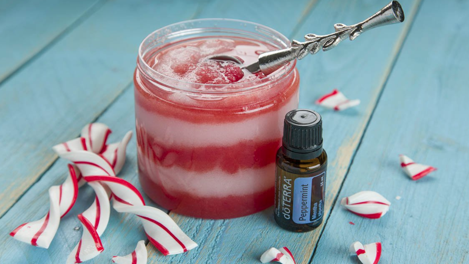 Use up Christmas leftover candy canes with Candy cane sugar scrub