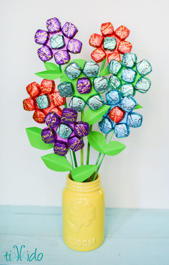 Mother's Day candy flowers DIY craft for Mother's Day present ideas